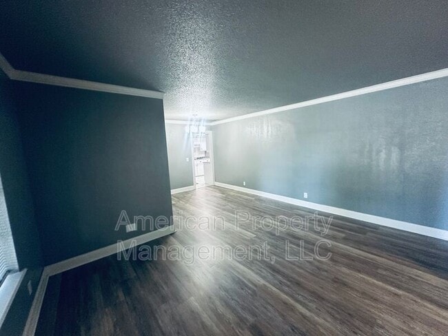 Building Photo - 7050 E 71st Ct