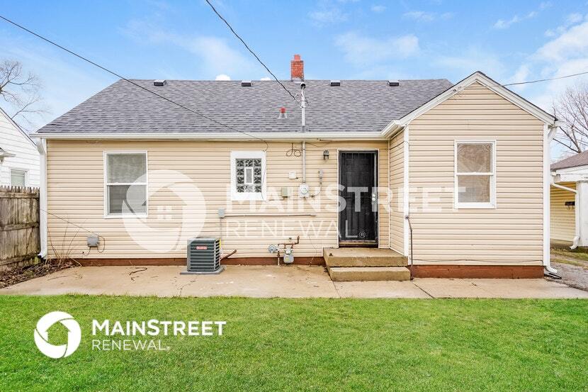 Building Photo - 3428 N Riley Ave