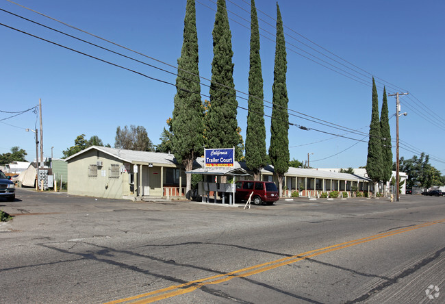 Primary Photo - California Trailer Court