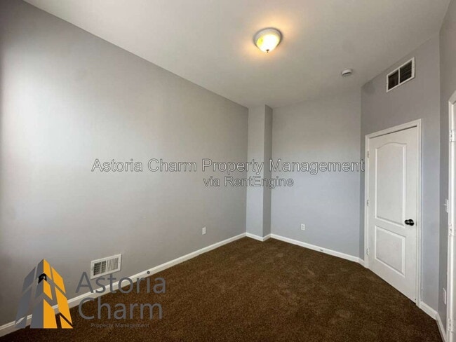 Building Photo - 614 Linnard St
