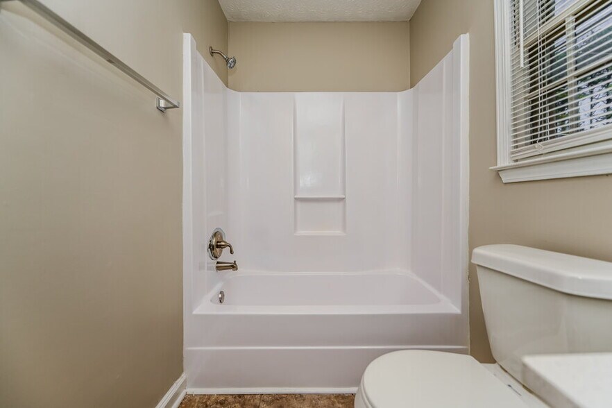 Building Photo - 3613 Fay Dr