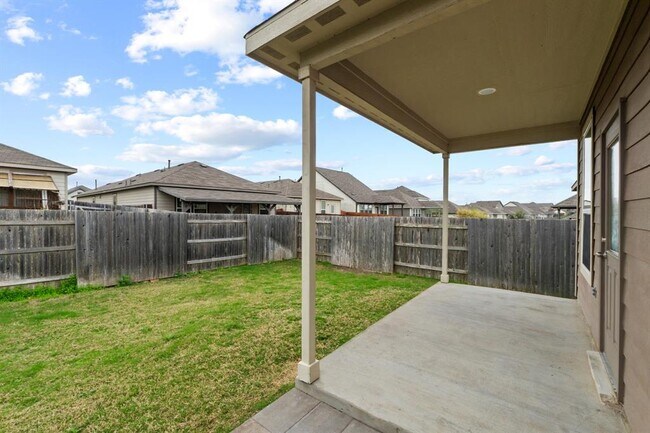 Building Photo - 175 Eves Necklace Dr.