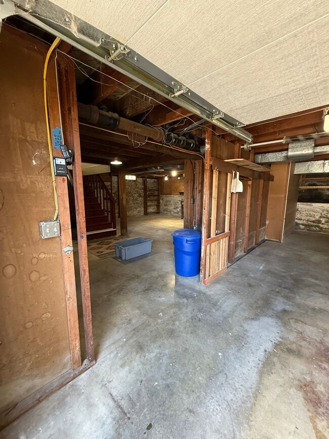 Building Photo - Newly Remodeled 3 Bed/2 Bath in North Bend