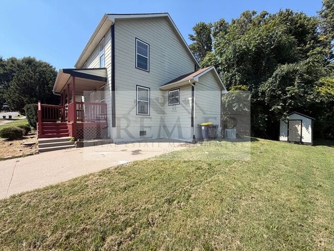 Building Photo - 1610 E 37th St