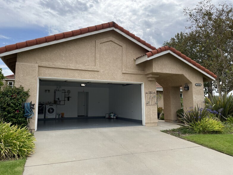 Building Photo - 4704 Penrose Ave