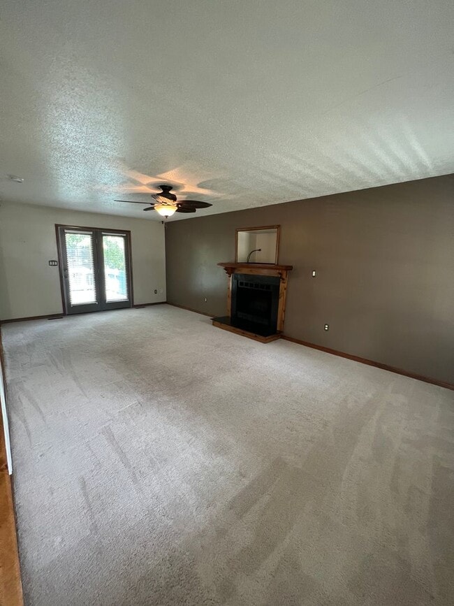 Building Photo - 7413 Cross Point Ln