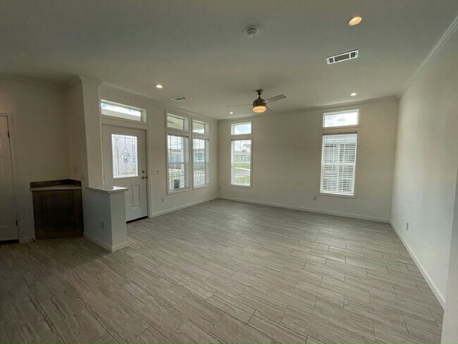 Building Photo - 34866 Silver King Dr