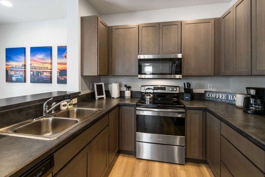 Building Photo - 2942 W Babcock St