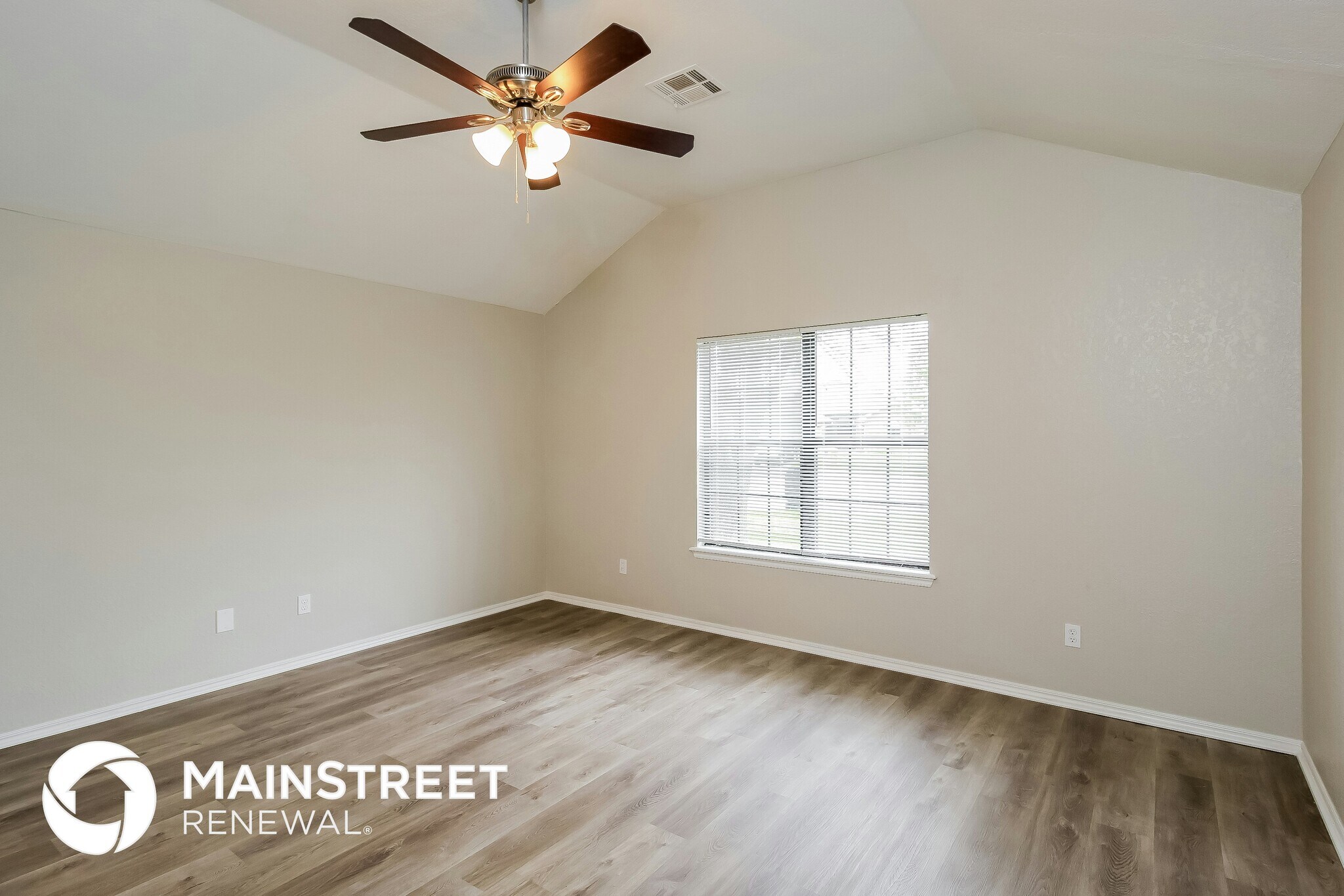 Building Photo - 6012 SE 83rd Pl