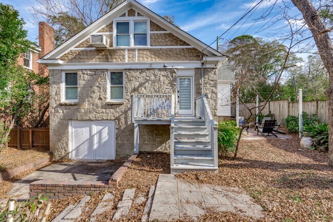 Building Photo - Leasing Now! - Charming 3-Bed, 2-Bath Stone Cottage in Shandon/Wales Garden - Walk to 5 Points!