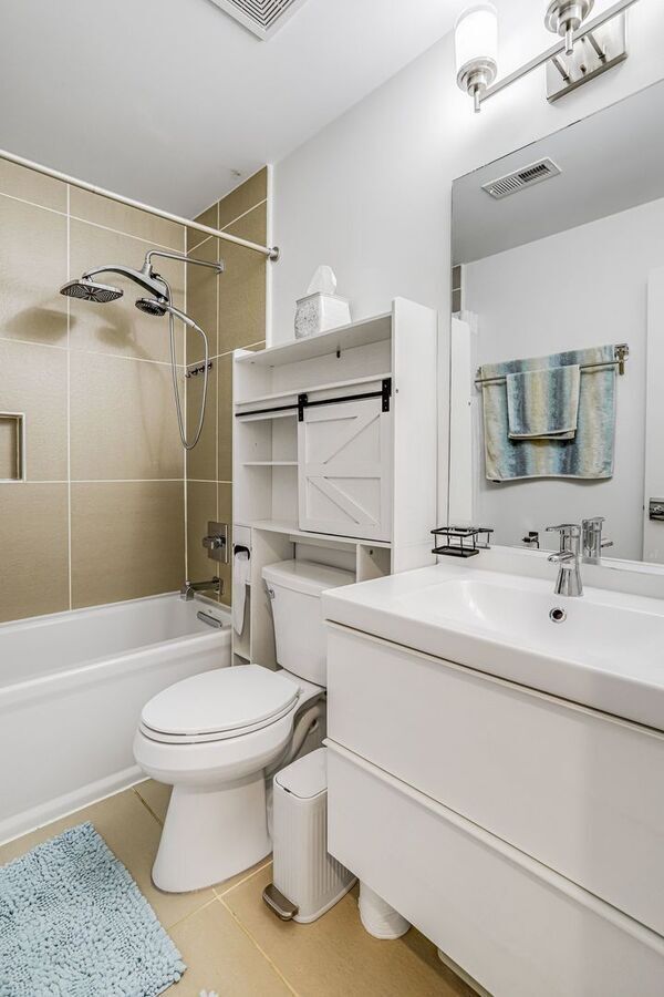 Building Photo - 816 Kennedy St NW