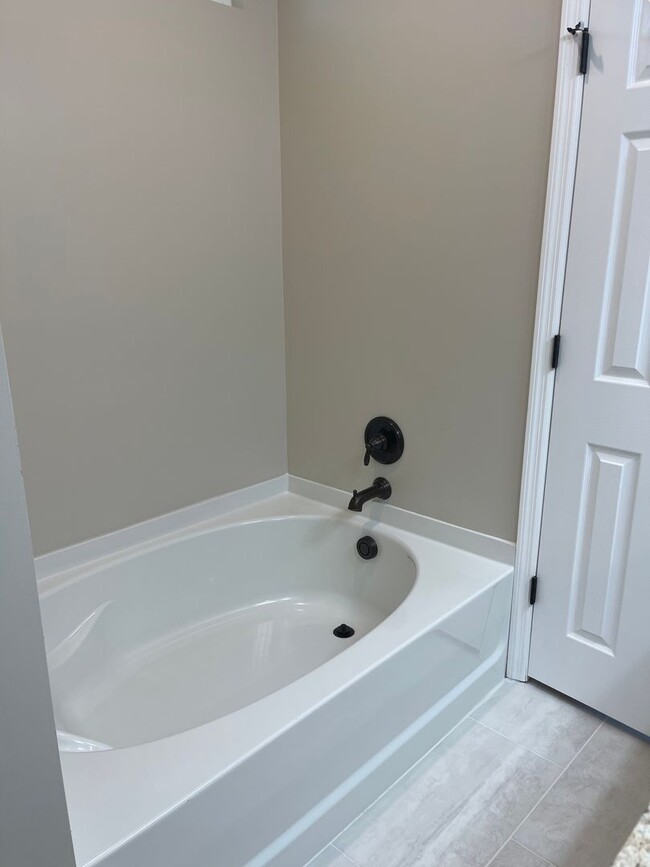 Building Photo - NEW CONSTRUCTION HOME