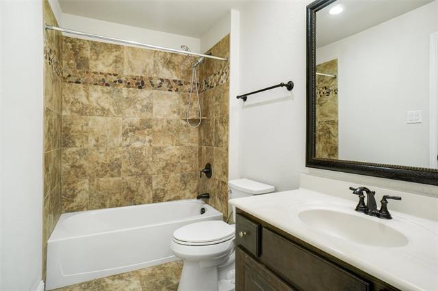 Building Photo - 2404 Palmetto Way