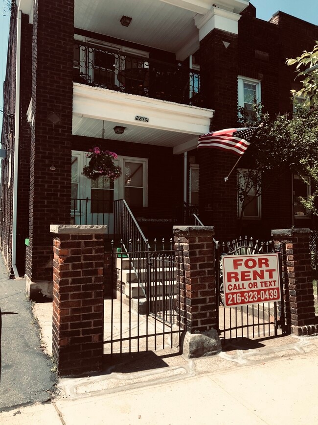 Building Photo - 2210 Murray Hill Rd