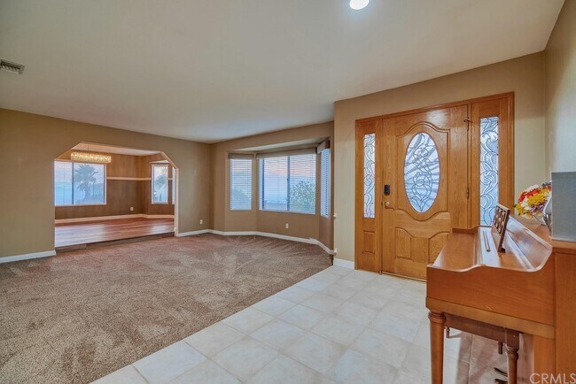 Building Photo - 7380 Live Oak Dr