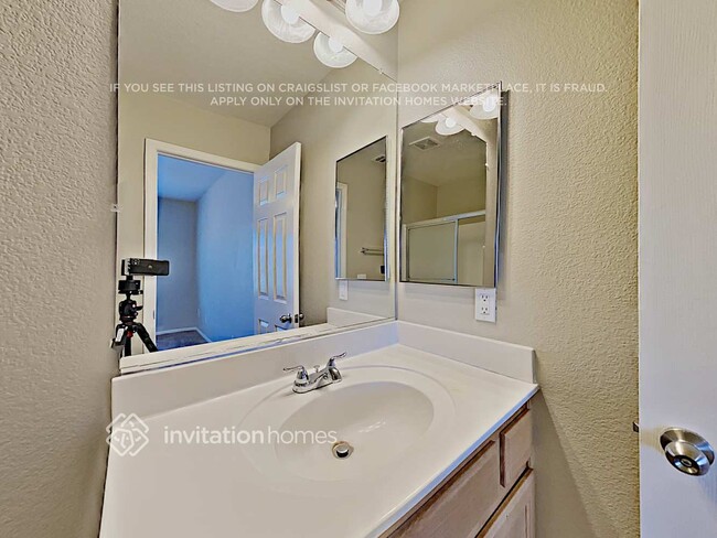 Building Photo - 5676 African Lilly Ct