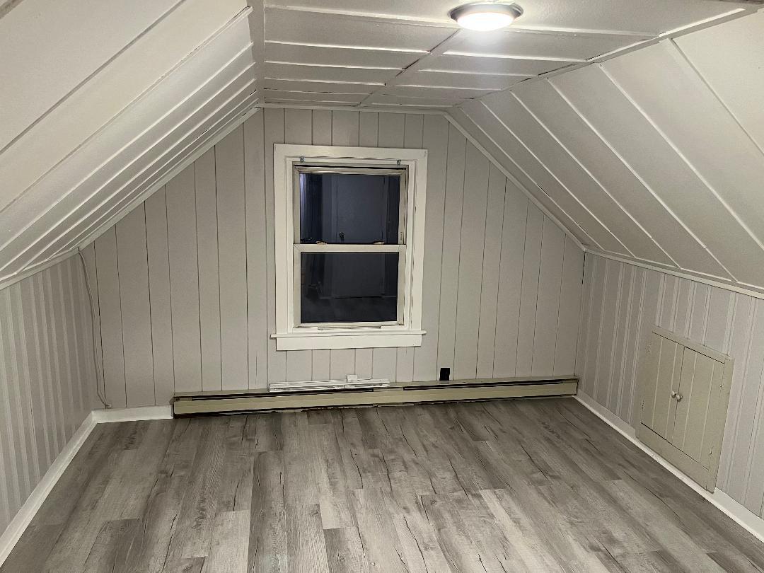 1st Bedroom/Closet - 4 S Acres Rd