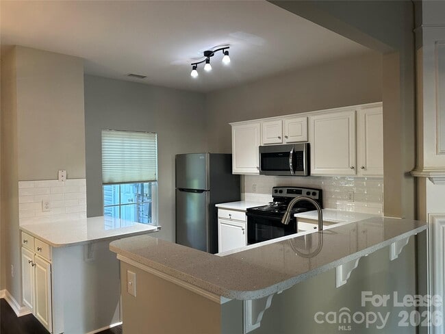 Building Photo - 6613 Rothchild Dr