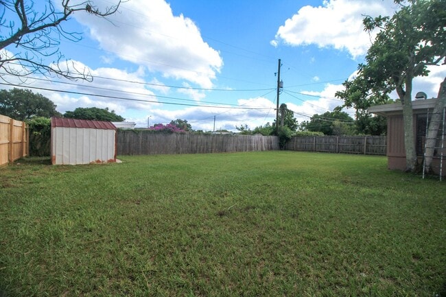 Building Photo - 15 N Oxalis Dr