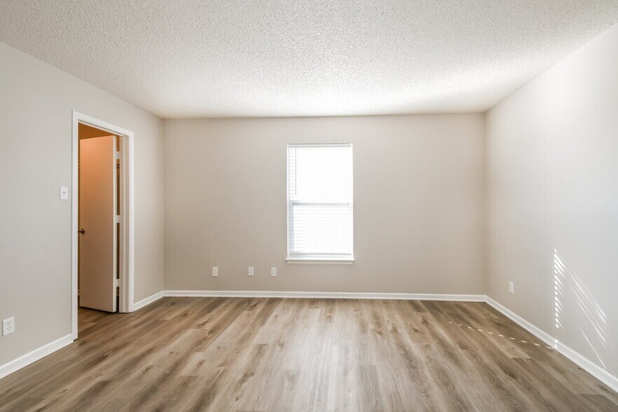 Building Photo - 639 Harvest Meadow Way