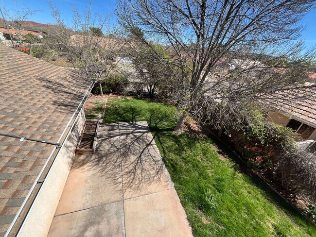 Building Photo - Wonderful 4 bed 3 bath home in Saint George