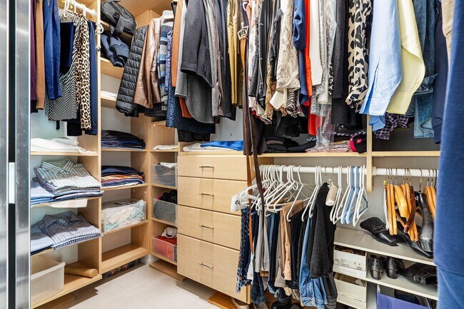 Building Photo - 500 SE Mizner Blvd