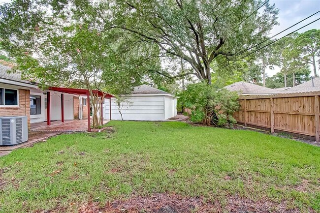 Building Photo - 5446 Jason St