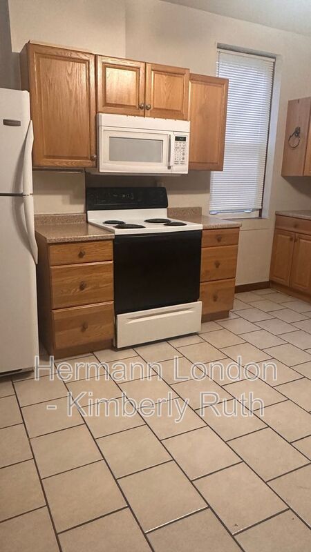 Building Photo - 4668 Rosa Ave