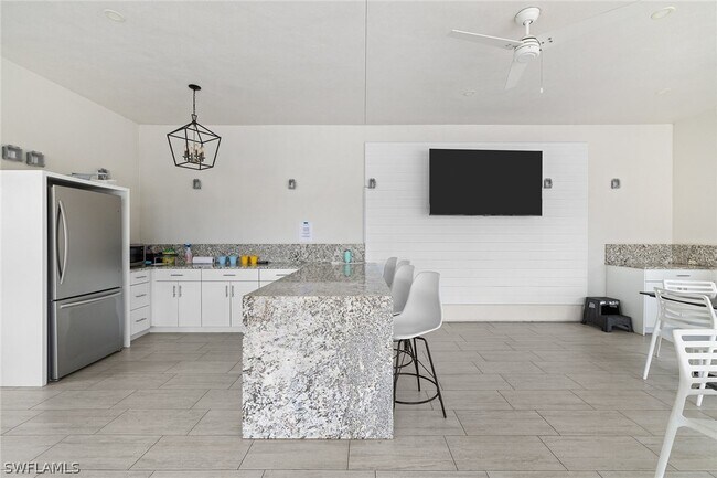 Building Photo - 4140 Bayhead Dr