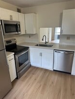 Building Photo - 130 NW 60th Ave