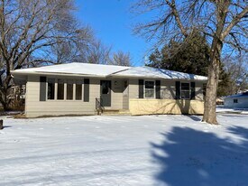 Building Photo - 5425 NW 66th Ave