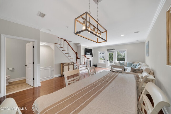Building Photo - 302 Villa Dr