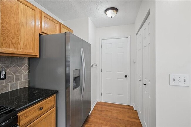 Building Photo - 506 Weatherstone Ct