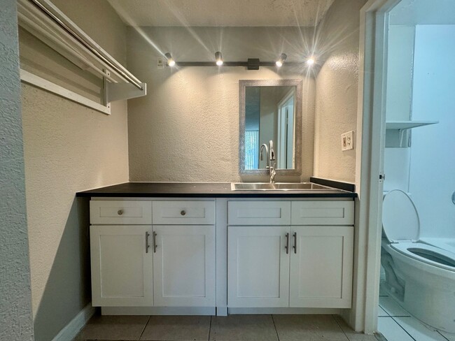 Building Photo - Best Deal in the Area! Newly renovated studio apartments - all utilities included!