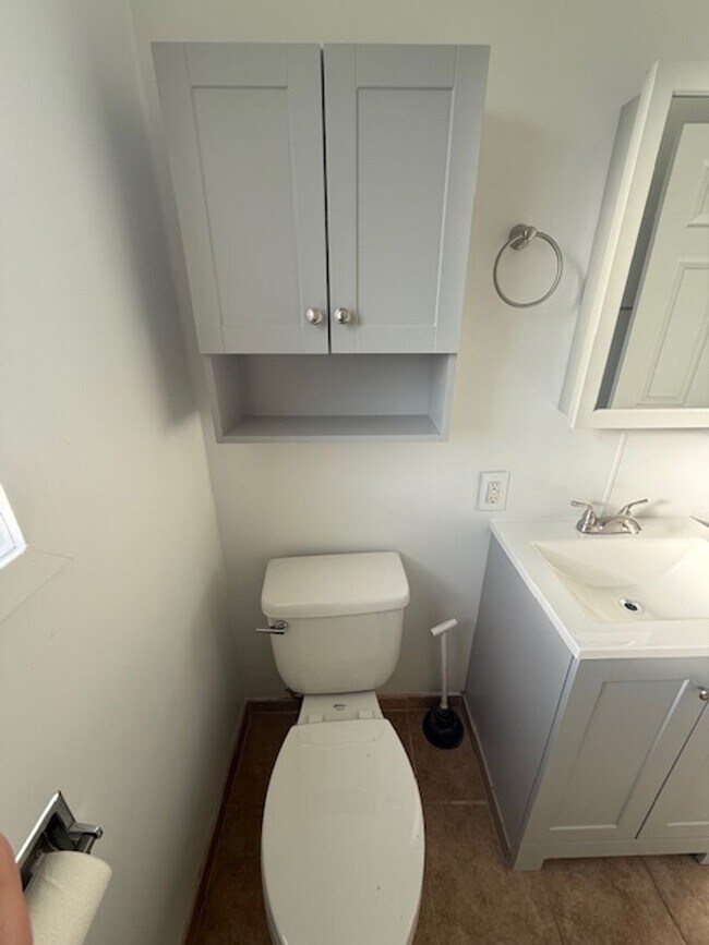 Building Photo - Hansen-PM-025-0262