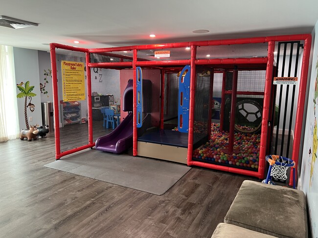 Building Photo - 950 Brickell Bay Dr