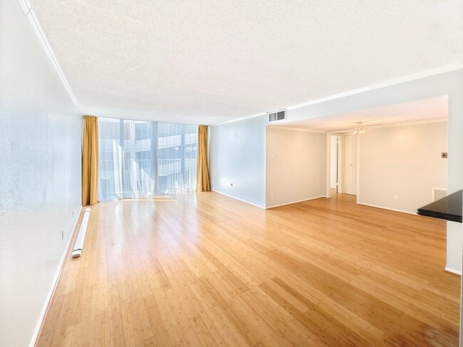 Building Photo - 3614 Montrose Blvd