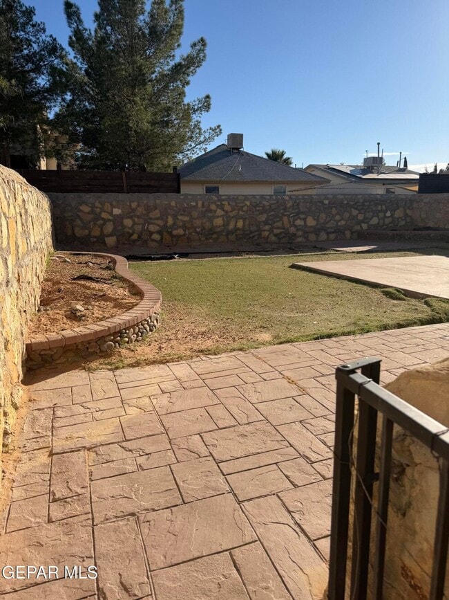 Building Photo - 12328 Tierra Apache Rd