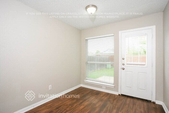 Building Photo - 1047 Waterview Dr