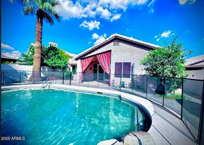 Building Photo - 14410 S 44th St