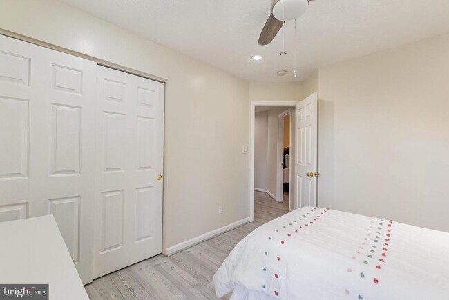 Building Photo - 542 Berry Crest Way