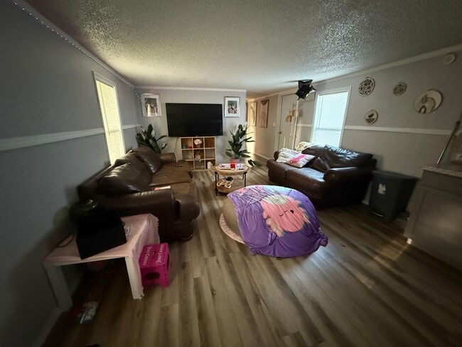 Building Photo - 3/2 Mobile Home