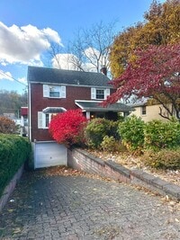 Building Photo - Updated 3 Bedroom in Penn Hills - Off-Stre...