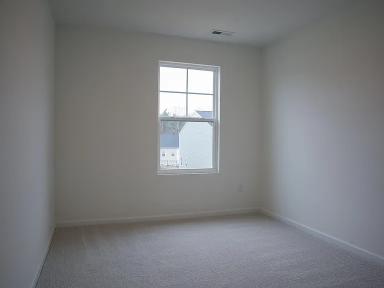 Building Photo - 469 Fran Dr