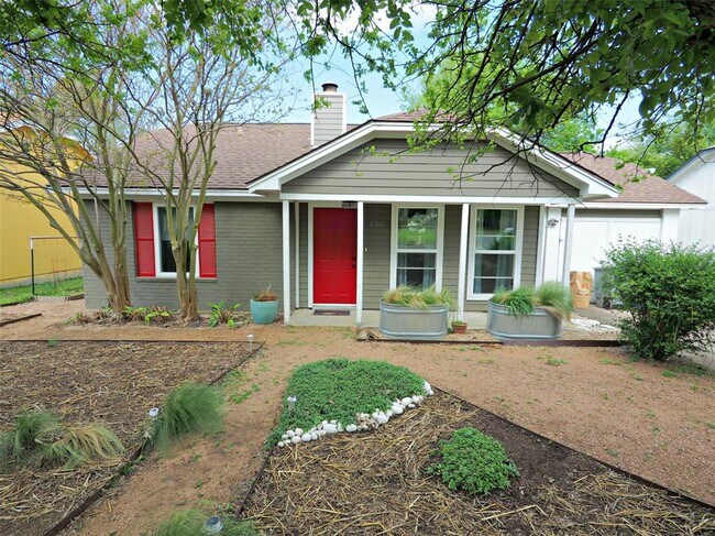 Primary Photo - 8700 Soho Dr