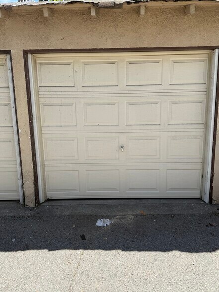 Building Photo - 10907 Camarillo St