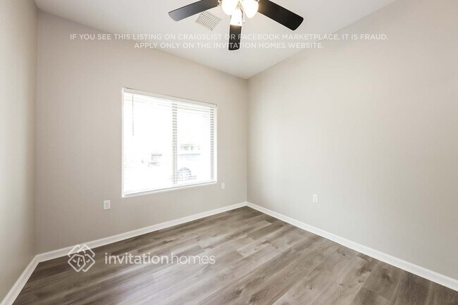 Building Photo - 506 W Latona Rd
