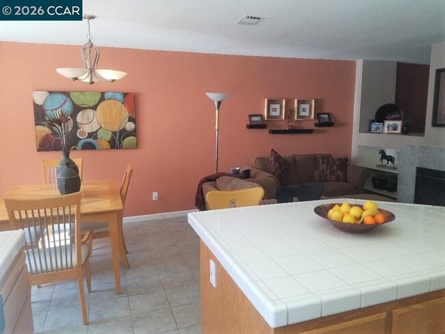 Building Photo - 4764 Central Pky