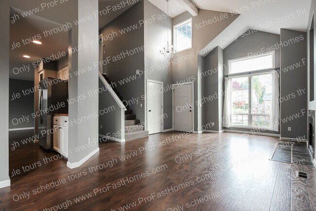 Building Photo - 12144 SW Anton Dr
