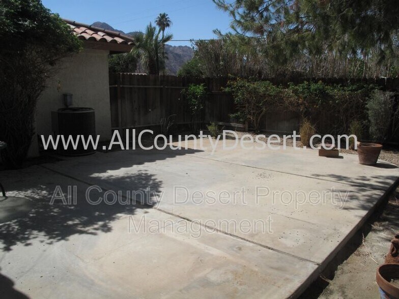 Building Photo - 52020 Avenida Mendoza